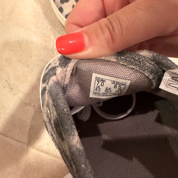 NEW Vans Leopard Sneakers - Picture 4 of 4